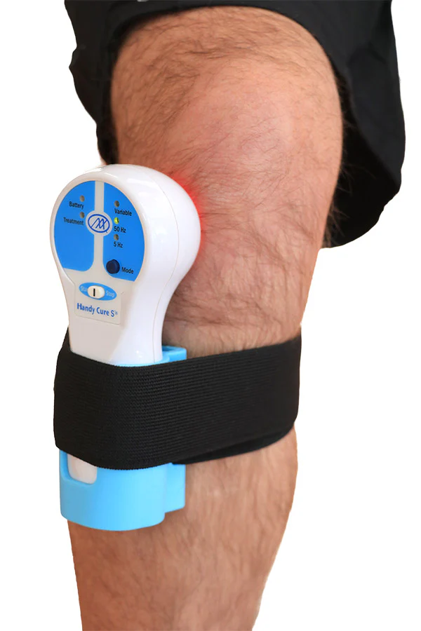 Laser Holder strapping the Handy Pulse Laser to a knee for hands-free treatment